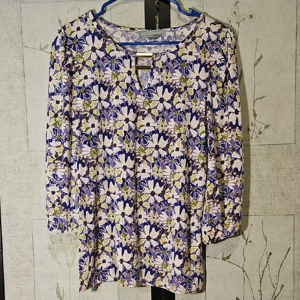 Purple and White Floral Blouse with Long Sleeves and Round Neckline